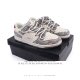 公司级 耐克 Nike Dunk Low Retro 运动鞋复古解构绑带板鞋 双鞋带 联名 蛇年限定。作为 80 年代经典篮球鞋款，起初专为硬木球场打造，后来成