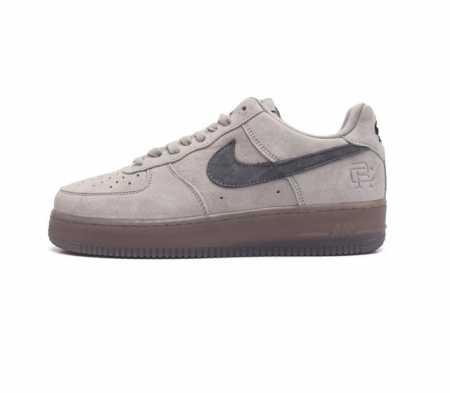 耐克 Nike Air Force 1 07 空军一号 Af 1 低帮百搭休闲运动板鞋 柔软 弹性十足的缓震性能和出色的中底设计 横跨复古与现代的外型结合 造就 - 点击图像关闭