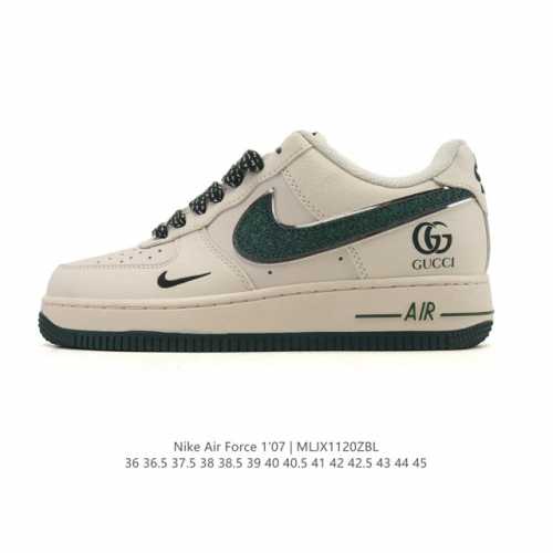 耐克 Nike Air Force 1 '07 Low 空军一号含气垫 低帮小白鞋 百搭厚底增高休闲运动板鞋。柔软、弹性十足的缓震性能和出色的中底设计，横跨复古