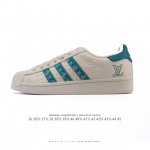 公司级 阿迪达斯 Adidas Superstar 2025年新款鞋子 蛇年新款 经典贝壳头系列 新款休闲板鞋潮流男女士运动鞋 鞋面柔软皮革拼接材质 标志性的贝