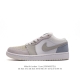 头层皮 耐克 乔丹Air Jordan 1 Low AJ1 乔1 乔丹1代aj1 低帮复古文化休闲运动篮球鞋。该鞋款从 1985 年元年款汲取设计灵感，焕新演绎