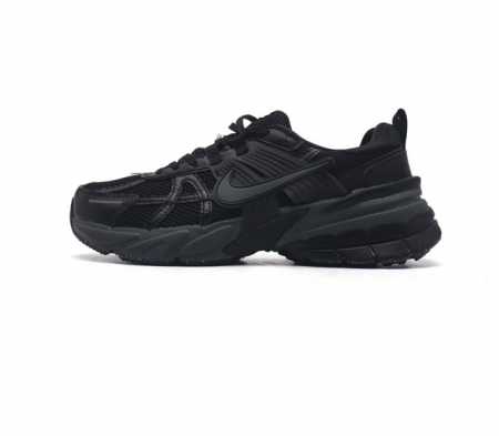 Nike 耐克 V2K Run 减震防滑 复古低帮跑步鞋 超火复古跑鞋 采用太空革组合呼吸网眼布鞋面材质 搭载正确4层组合底模 嵌入tpu加固稳定模块,双层md - 点击图像关闭