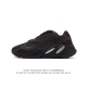 降价 阿迪达斯adidas Yeezy 700 V2 3M反光椰子厚底男女老爹鞋缓震透气舒适中性跑鞋。在原鞋型yeezy Boost 700稍作修改，整体鞋型流