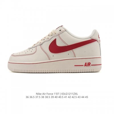 耐克 Nike Air Force 1 '07 Low 空军一号含气垫 低帮百搭厚底增高休闲运动板鞋。柔软、弹性十足的缓震性能和出色的中底设计，横跨复古与现代的
