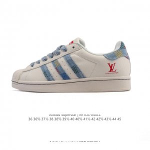 公司级 阿迪达斯 Adidas Superstar 2025年新款鞋子 蛇年新款经典贝壳头系列 新款休闲板鞋潮流男女士运动鞋 。鞋面柔软皮革拼接材质 标志性的贝