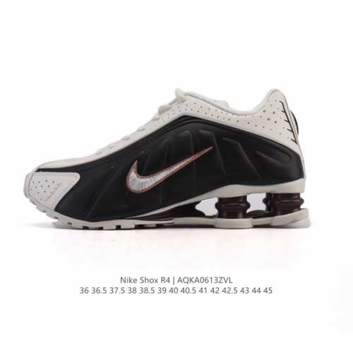 新品 耐克 Nike Shox R4 科技感运动鞋。金属质感鞋面 + 超大气柱 球鞋！Nike Shox R4上脚超炫酷Nike Shox R4十年经典鞋款，复