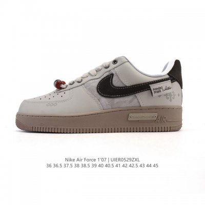 耐克 Nike Air Force 1 '07 Low 空军一号含气垫 小白鞋 2025年 蛇年新款 低帮百搭厚底增高休闲运动板鞋。柔软、弹性十足的缓震性能和出