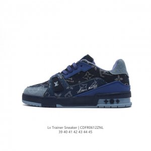 路易威登 Louis Vuitton Lv路易威登板鞋 时尚运动鞋 潮厚底增高鞋 。舒适防滑底和百搭性霸屏整个时尚娱乐圈，细节调整完美主义！鞋面采用柔软帆布鞋面
