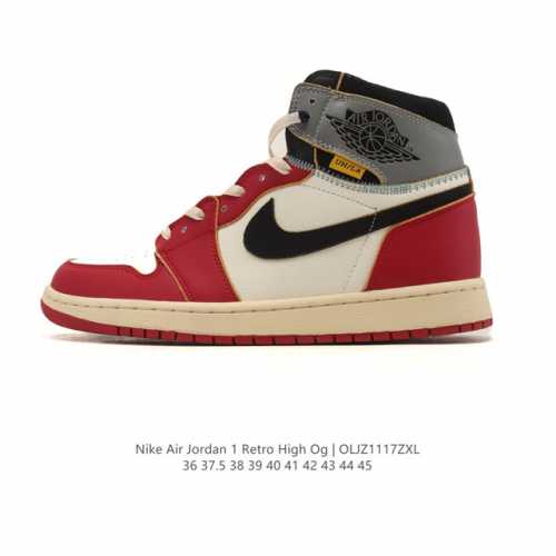 耐克 男女款运动板鞋 Nike Air Jordan 1 Retro High Og 乔丹一代Aj1 乔1 Aj1 篮球鞋复刻运动鞋。皮面高帮板鞋的设计灵感源自