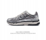 耐克 Nike 男女子休闲运动鞋p-6000Premium 轻便舒适透气防滑缓震耐磨跑步鞋。P-6000 是一款植根于 2000 年代风格的混合款式，让人想起去