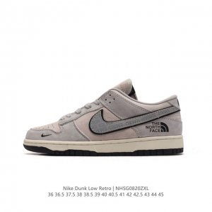 真标 耐克 男女鞋 Nike Dunk Low 运动鞋复古板鞋，北面 北脸联名。尽情迈步，彰显个性风采。采用柔软皮革鞋面，经久耐穿，塑就如元年款 Dunk 般的