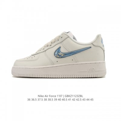 耐克 Nike Air Force 1 '07 Low 空军一号含气垫 低帮小白鞋 百搭厚底增高休闲运动板鞋。柔软、弹性十足的缓震性能和出色的中底设计，横跨复古
