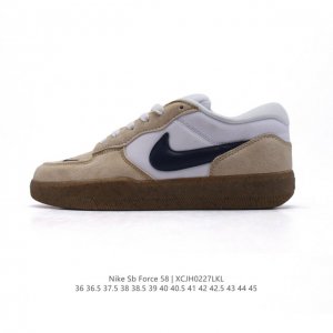公司级 耐克Nike Sb Force 58 运动滑板鞋。这是一款将前沿创新带入街头的单品，它具有硫化杯底，具有出色的耐用性和灵活性。使用柔软皮革和帆布拼接，在