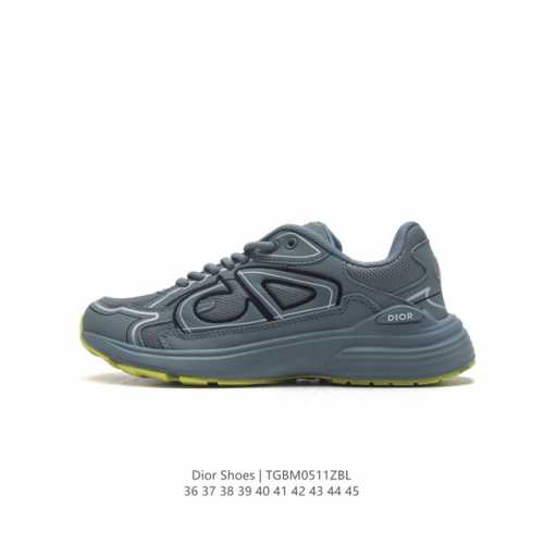 Dior 迪奥 高奢品牌 彰显高级气质 Dior 运动鞋低帮系列复古百搭休闲鞋时尚慢跑鞋厚底老爹鞋。 类型：男女鞋 码数：36-45 编码：Tgbm0511Zb