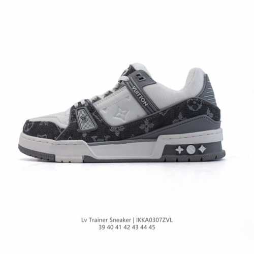 180 【公司级】路易威登 Louis Vuitton Lv路易威登板鞋 时尚运动鞋潮厚底增高男鞋 浮雕Logo。舒适防滑底和百搭性霸屏整个时尚娱乐圈，细节调整