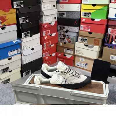 请注意区别 公 salozoon Xt-Quest Adv Beige 萨洛蒙 探索者系列户外越野跑鞋 #鞋面采用Sensifit贴合技术 全方位贴合包裹脚型
