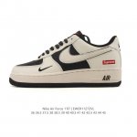 耐克 Nike Air Force 1 '07 Low 空军一号含气垫 低帮小白鞋 百搭厚底增高休闲运动板鞋。柔软、弹性十足的缓震性能和出色的中底设计，横跨复古