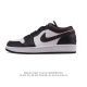 耐克 乔丹Air Jordan 1 Low Aj1 乔1 乔丹1代Aj1 低帮复古文化休闲运动篮球鞋。该鞋款从 1985 年元年款汲取设计灵感，焕新演绎简约经典