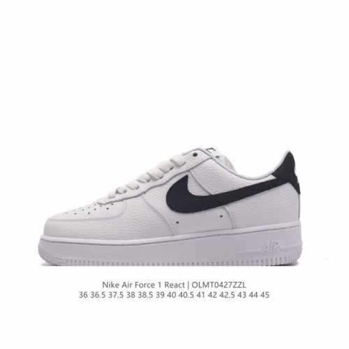 耐克 Nike Air Force 1 '07 Low 空军一号含气垫 低帮百搭厚底增高休闲运动板鞋。柔软、弹性十足的缓震性能和出色的中底设计，横跨复古与现代的