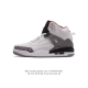 耐克 Nike Jordan Spizike Low 经典爆裂纹复古运动篮球鞋！全新低帮造型吸睛！整双鞋在融合了 Air Jordan 经典鞋款中的标志性元素之