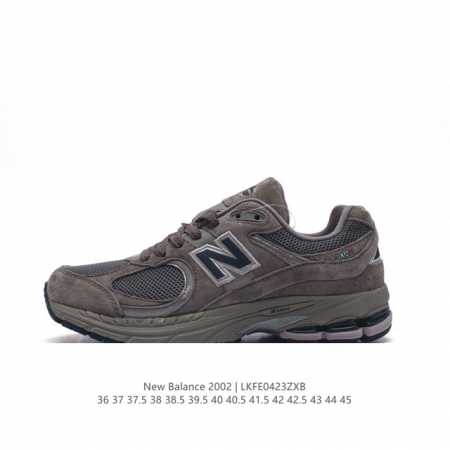 新百伦 New Balance 2002R 跑鞋 男女运动鞋厚底老爹鞋。沿袭了面世之初的经典科技，以 Encap 中底配以升级版 N-Ergy 缓震物料。鞋面则 - 点击图像关闭