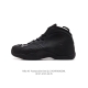 公司级 耐克nike Air Foamposite One 篮球运动鞋 ，它是一双内场的后卫战靴，97年1月份首期发行，使用foamposite一次成型的喷塑鞋