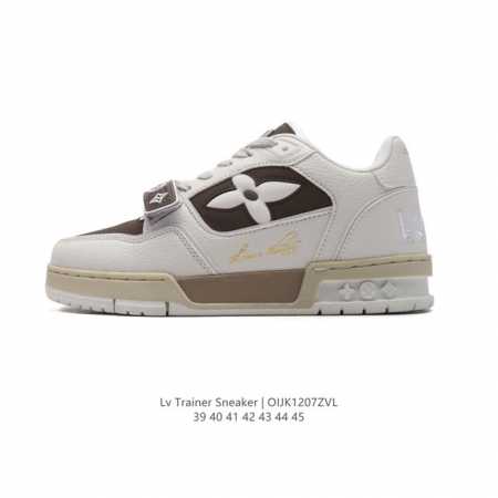 路易威登 Louis Vuitton Lv路易威登板鞋 时尚运动鞋 潮厚底增高鞋 。舒适防滑底和百搭性霸屏整个时尚娱乐圈，细节调整完美主义！采用柔软皮革鞋面，独 - 点击图像关闭