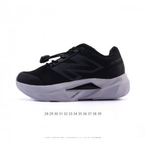 童鞋 新百伦 New Balance Nb 儿童运动鞋Rc Elite系列Mfcxlk4马拉松专业竞速碳板跑步鞋。搭载全新升级的全脚掌，Fuelcell科技中底