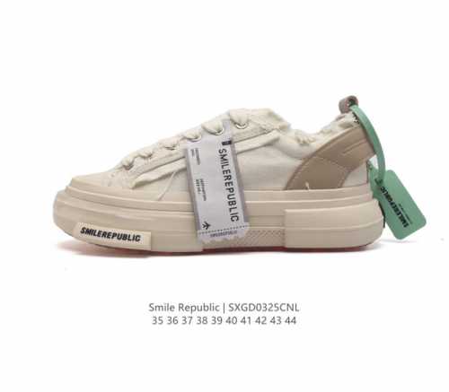 Smilerepublic 厚底开口笑帆布鞋系列 小红书热门款 Smilerepublic 向前一步 保持微笑: 檀健次主理品牌 众多明星上脚同款厚底开口笑休闲
