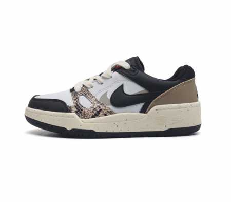 耐克 Nike 全新鞋型 来了 Nike Full Force Low 时尚复古运动板鞋 复古气质爆棚 近年来复古风的兴起 众多品牌纷纷推出自己的全新鞋款 势必 - 点击图像关闭