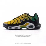 nike 耐克 男女子休闲鞋气垫缓震跑步鞋 Air Max Plus 运动鞋 造型超讨喜！鞋面以帆布和织物材质包裹，保证了轻薄透气，更适合夏季穿着。鞋侧 鱼骨