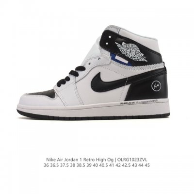耐克 男女款运动板鞋 Nike Air Jordan 1 Retro High Og 乔丹一代Aj1 乔1 Aj1 篮球鞋复刻运动鞋。皮面高帮板鞋的设计灵感源自