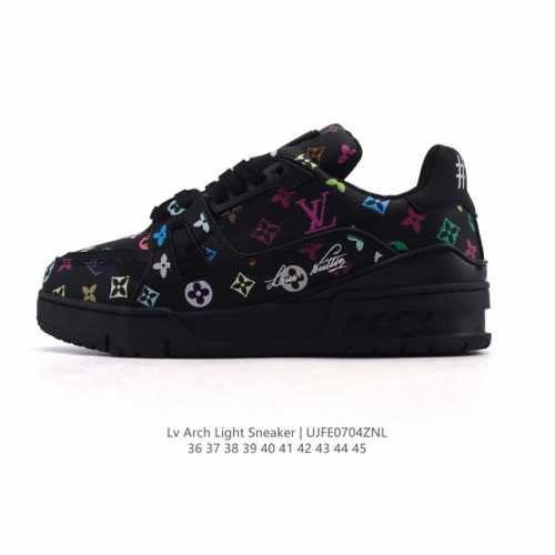 公司级 路易威登 Louis Vuitton Lv路易威登板鞋 时尚运动鞋潮厚底增高男女鞋。舒适防滑底和百搭性霸屏整个时尚娱乐圈，细节调整完美主义！采用柔软皮革