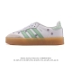 Adidas 阿迪达斯 男女款运动鞋 三叶草Samba Velentine 休闲鞋 德训鞋 复古板鞋经典运动鞋。一款阿迪达斯的Samba面包鞋，该鞋具有厚实的用