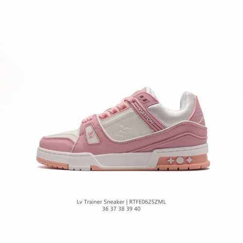 公司级 路易威登 Louis Vuitton Lv路易威登板鞋 时尚运动鞋 潮厚底增高鞋 。舒适防滑底和百搭性霸屏整个时尚娱乐圈，细节调整完美主义！鞋面采用柔软