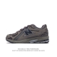 新百伦 New Balance M 6系列 复古运动鞋单品宝藏老爹鞋款。作为nb最经典的档案鞋型之一，与2002一样， 6有着nb最成熟的技术加持和复古款式，而