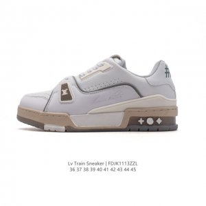路易威登 Louis Vuitton Lv路易威登板鞋 时尚运动鞋 潮厚底增高鞋 。舒适防滑底和百搭性霸屏整个时尚娱乐圈，细节调整完美主义！鞋面采用柔软皮革鞋面