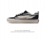 万斯 Vans Knu-Skool Vr3 Lx 面包鞋 坎普尔 茱利安系列低帮复古硫化休闲运动板鞋 肥胖版大logo 要说整个2023年最为热门的鞋型之一 面