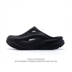 110 【新品】Crocs 拖鞋 一体式洞洞鞋 沙滩凉拖鞋 休闲轻便、舒适 厚底增高包头家居休闲拖鞋，还能百搭各种场合，简直是居家必备呀。Crocs拖鞋最大的亮