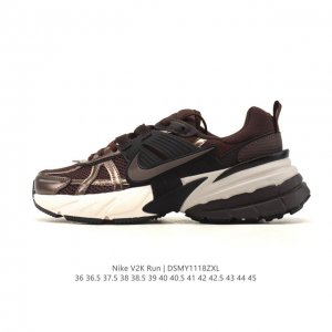 Nike 耐克 V2K Run 减震防滑 复古低帮运动跑步鞋 超火复古跑鞋，采用太空革组合呼吸网眼布鞋面材质，搭载正确4层组合底模，嵌入Tpu加固稳定模块,双层