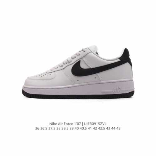 耐克 Nike Air Force 1 '07 Low 空军一号含气垫 低帮百搭厚底增高休闲运动板鞋 小白鞋 。柔软、弹性十足的缓震性能和出色的中底设计，横跨复