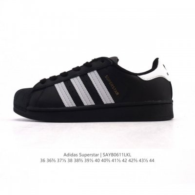 真标 阿迪达斯 Adidas Superstar 2025年新款鞋子 蛇年新款经典贝壳头系列 新款休闲板鞋潮流男女士运动鞋。鞋面柔软皮革拼接材质 标志性的贝壳鞋