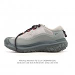 公司级 耐克 Nike Acg Mountain Fly 2 Low耐克户外登山鞋 山脉2代徒步跑鞋 男女运动鞋。采用匠心设计，打造耐穿迅疾风格，让你在沙漠、峡
