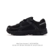 Nike 耐克夏季 Zoom Vomero 5 运动鞋休闲训练跑步鞋。Nike Zoom Vomero 5 男女子运动鞋妥帖包覆足部，提供透气支撑效果。耐穿材料