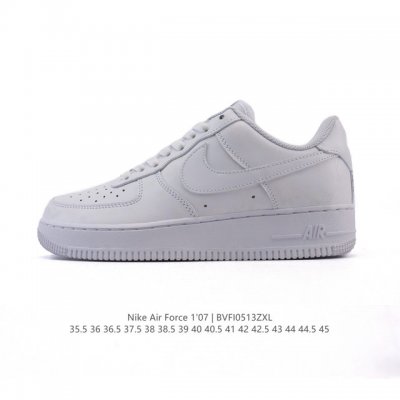 耐克 Nike Air Force 1 '07 Low 空军一号含气垫 低帮百搭厚底增高 小白鞋 休闲运动板鞋。柔软、弹性十足的缓震性能和出色的中底设计，横跨复