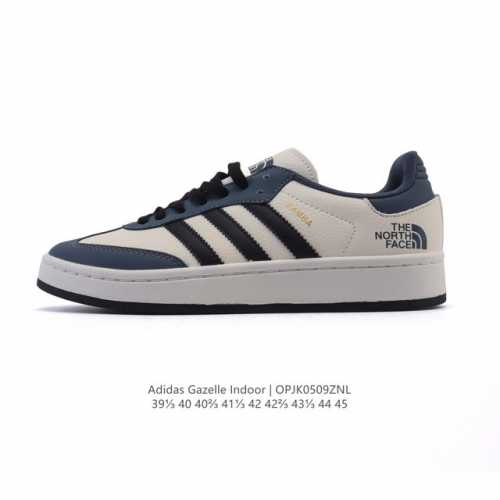公司级 阿迪达斯 Adidas Originals Gazelle Indoor复古三叶草防滑透明橡胶板鞋经典运动鞋。这款经典鞋,忠于原版设计,缀撞色三条纹和鞋