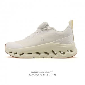 新品 Loewe与On昂跑联名运动鞋Loewe罗意威 X On昂跑 联名款 秋冬新款 老钱风显贵跑鞋 Cloudsolo 圆头抽绳 低帮 生活休闲鞋。Cloud