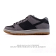 公司级 耐克 Nike Sb Dunk Low pro 男女同款运动鞋复古板鞋。采用柔软皮革鞋面，经久耐穿，塑就如元年款 Dunk 般的复古质感。鞋头透气孔，搭