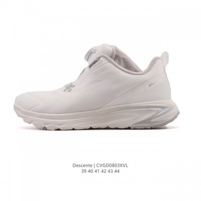 新品公司级 Descente 迪桑特Urban Outdoor系列男款Traxis运动休闲鞋夏季新品。迪桑特的Core-Tex面料，轻薄又坚固，防水透气还防风，