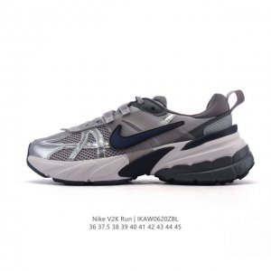公司级 Nike 耐克 V2K Run 减震防滑 复古低帮运动跑步鞋 超火复古跑鞋，采用太空革组合呼吸网眼布鞋面材质，搭载正确4层组合底模，嵌入Tpu加固稳定模
